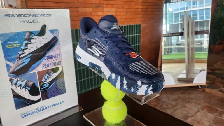 Skechers